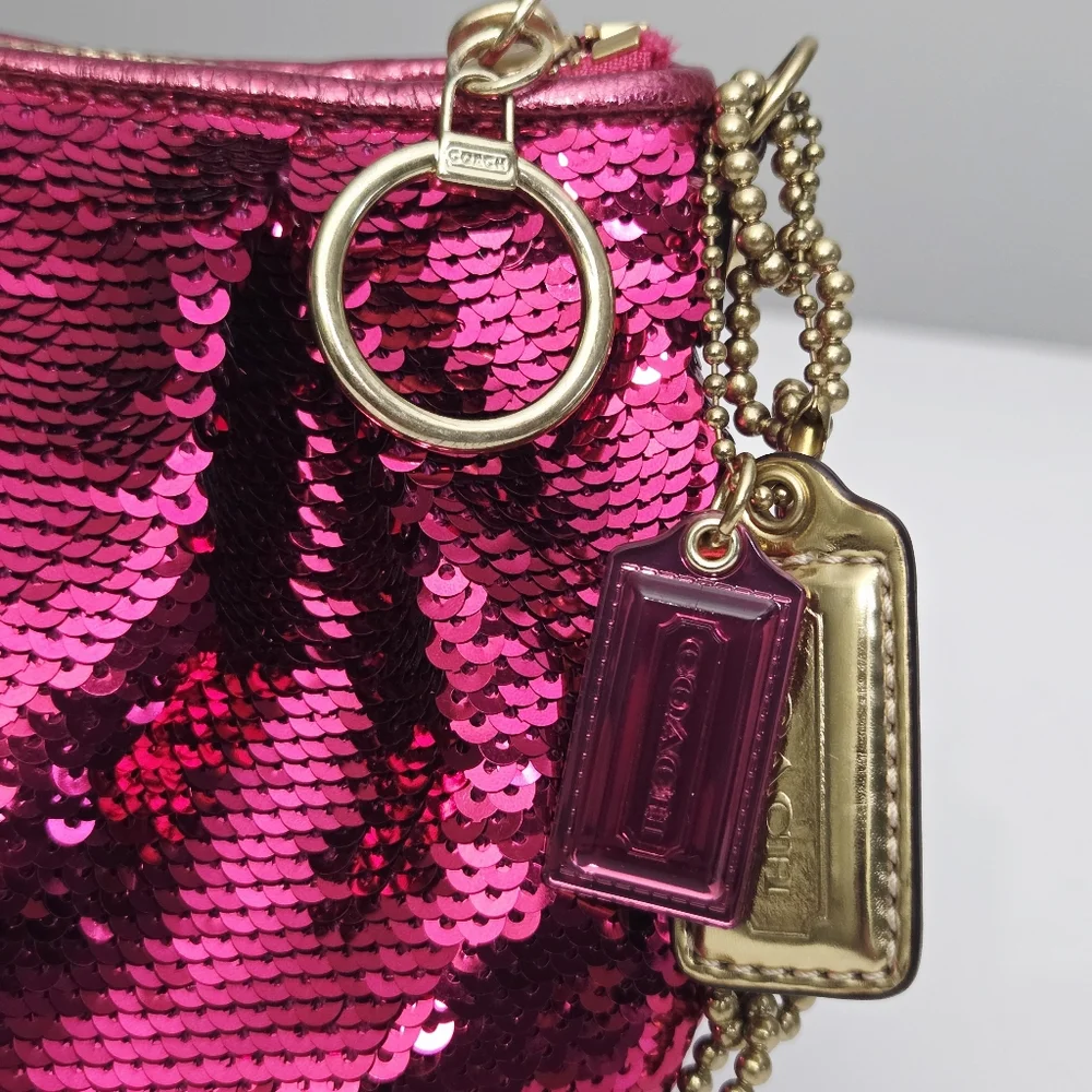COACH POPPY OCCASION PINK SEQUIN POUCH CHAIN BAG 14368